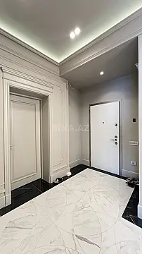 Satılır 4 otaqlı mənzil 224 m²