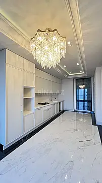 Satılır 4 otaqlı mənzil 224 m²