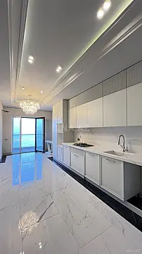 Satılır 4 otaqlı mənzil 224 m²