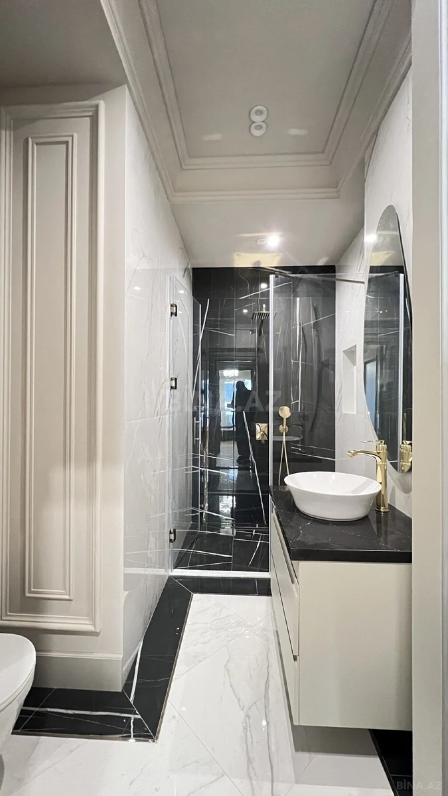 Satılır 4 otaqlı mənzil 224 m²