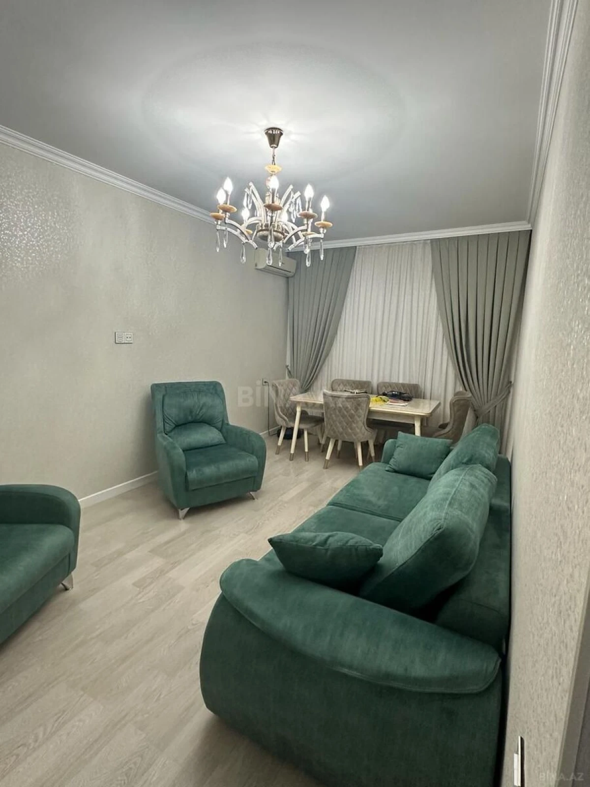 Satılır 4 otaqlı mənzil 100 m²