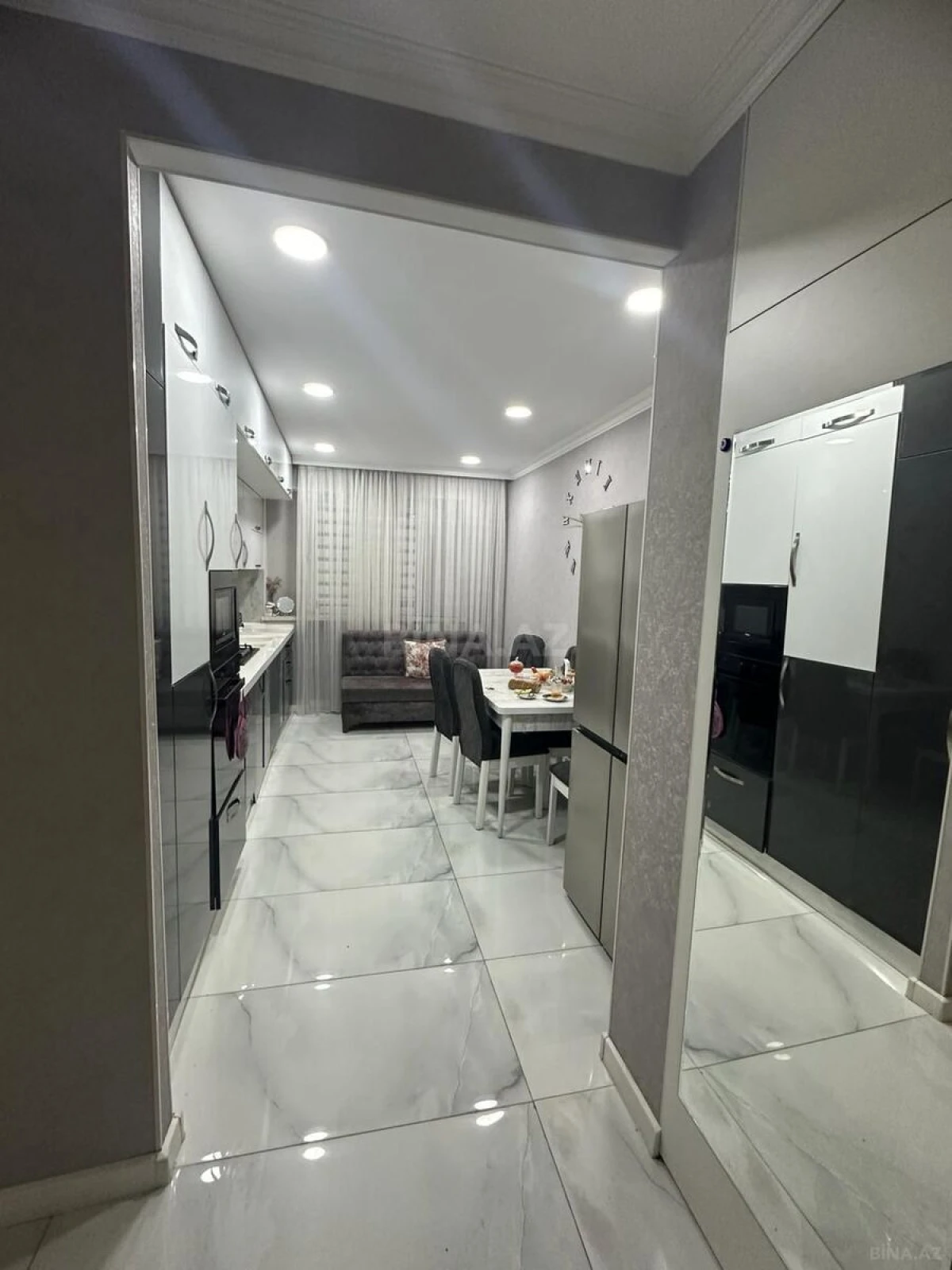 Satılır 4 otaqlı mənzil 100 m²