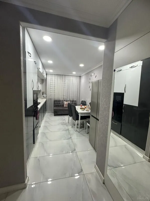 Satılır 4 otaqlı mənzil 100 m²