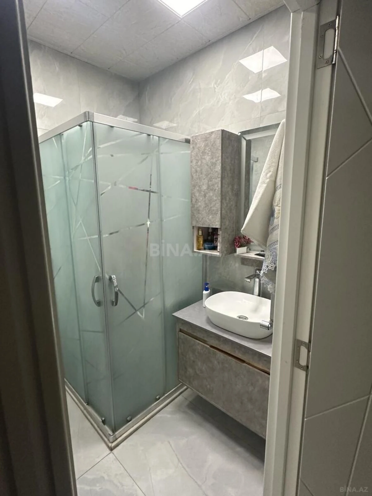 Satılır 4 otaqlı mənzil 100 m²