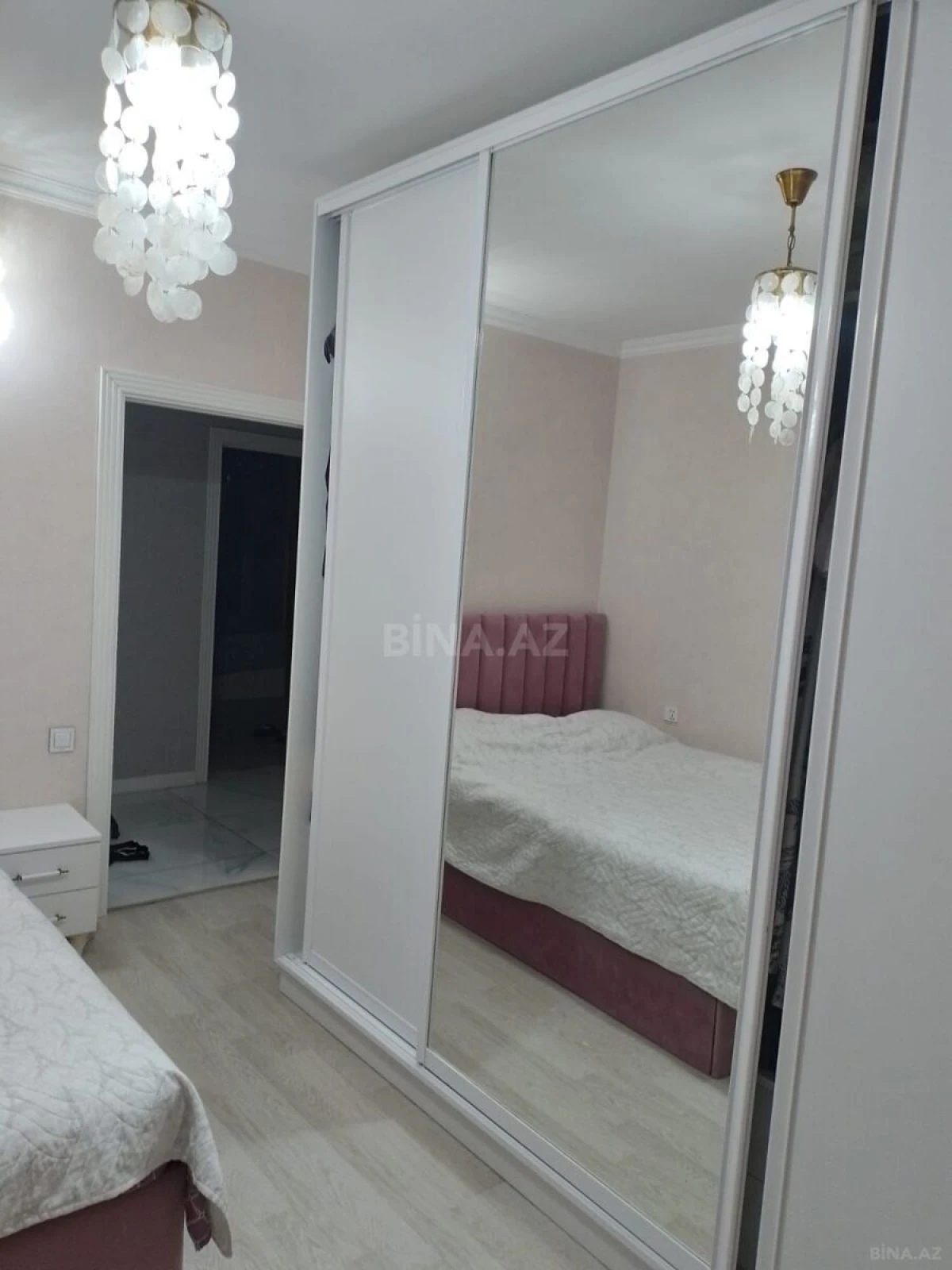 Satılır 4 otaqlı mənzil 100 m²