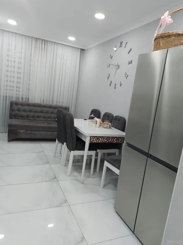 Satılır 4 otaqlı mənzil 100 m²