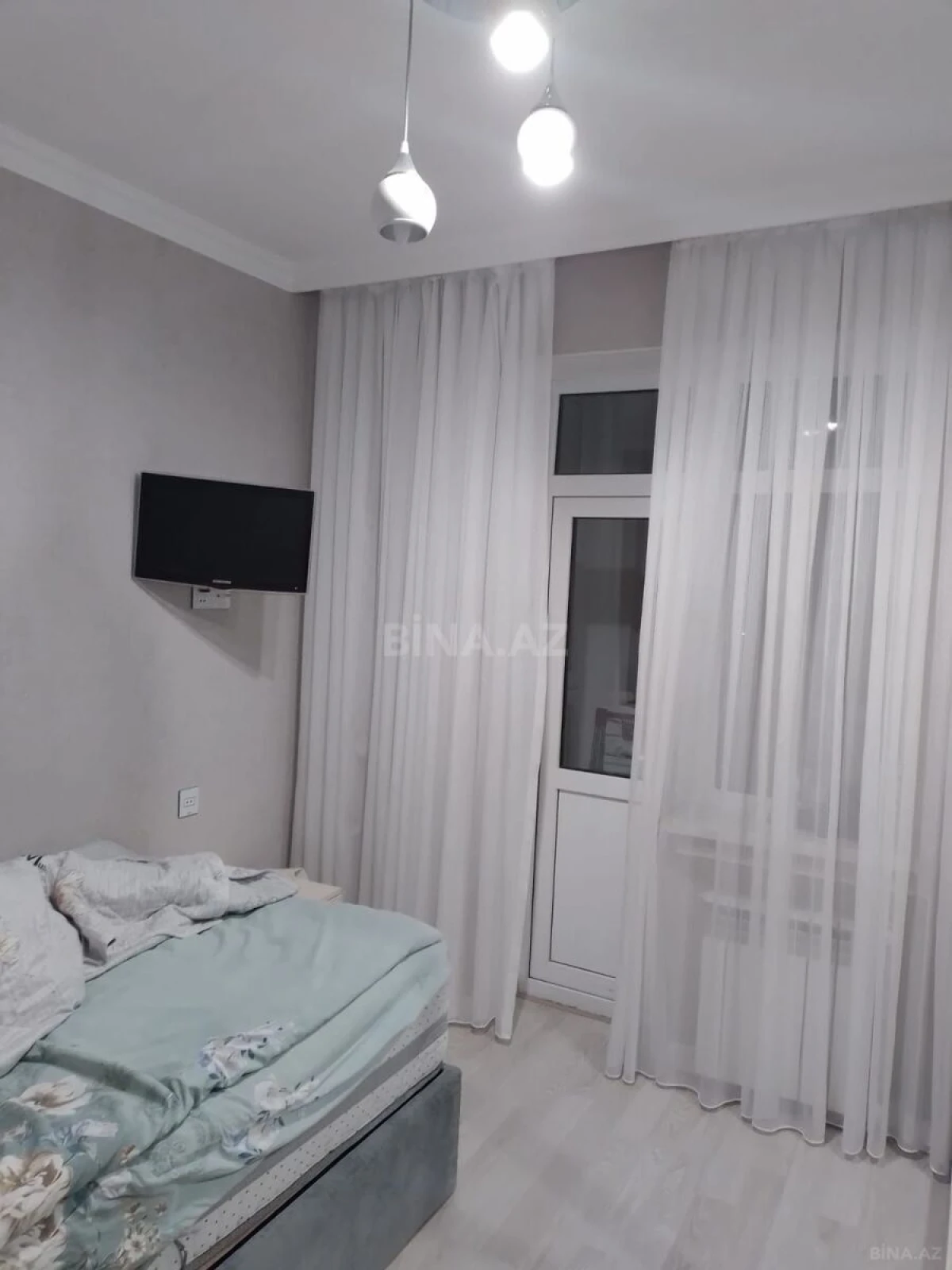 Satılır 4 otaqlı mənzil 100 m²