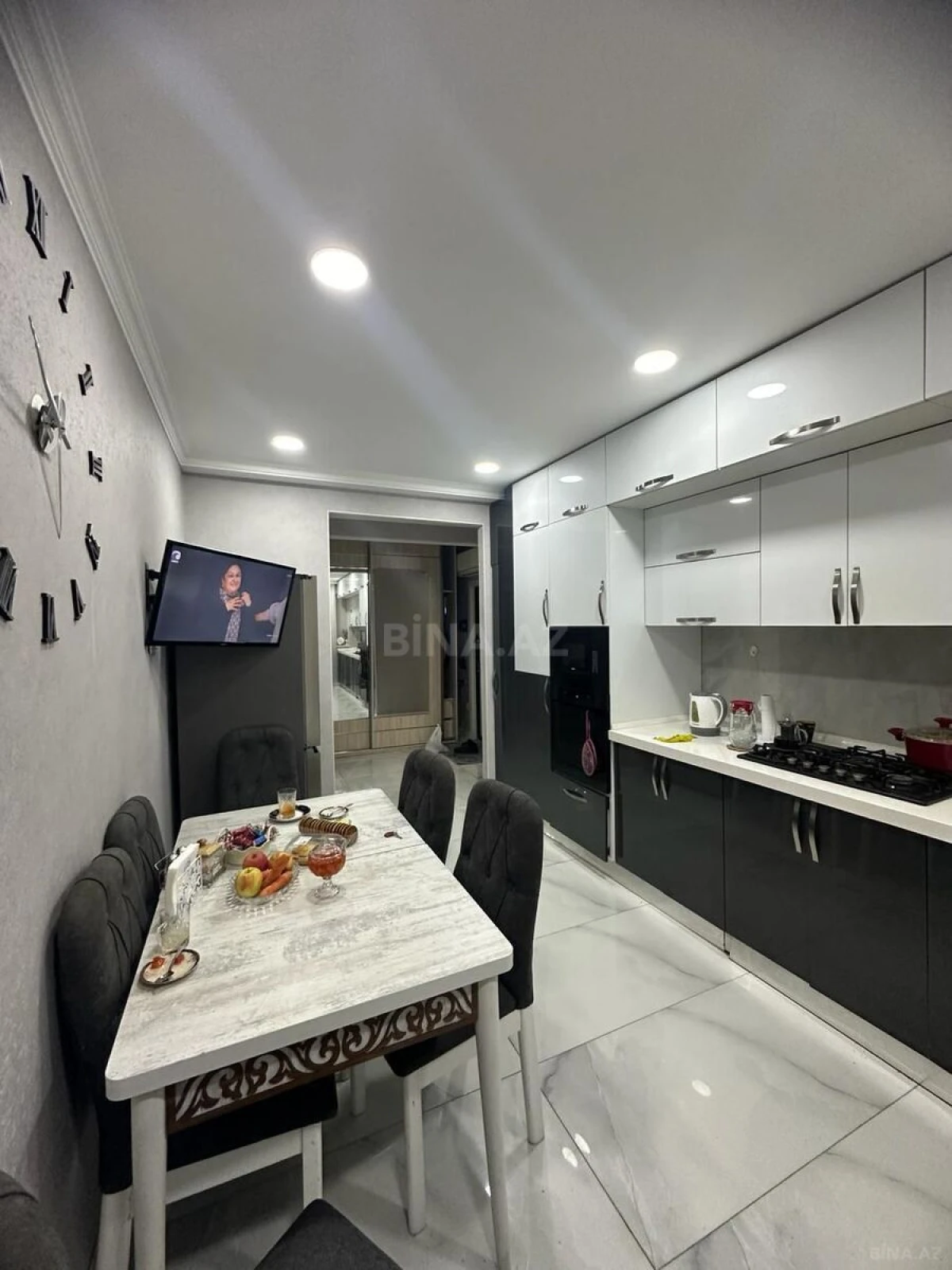 Satılır 4 otaqlı mənzil 100 m²