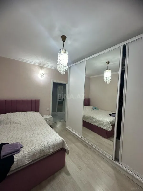 Satılır 4 otaqlı mənzil 100 m²