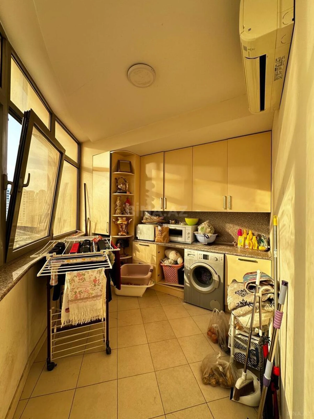 Satılır 5 otaqlı mənzil 400 m²