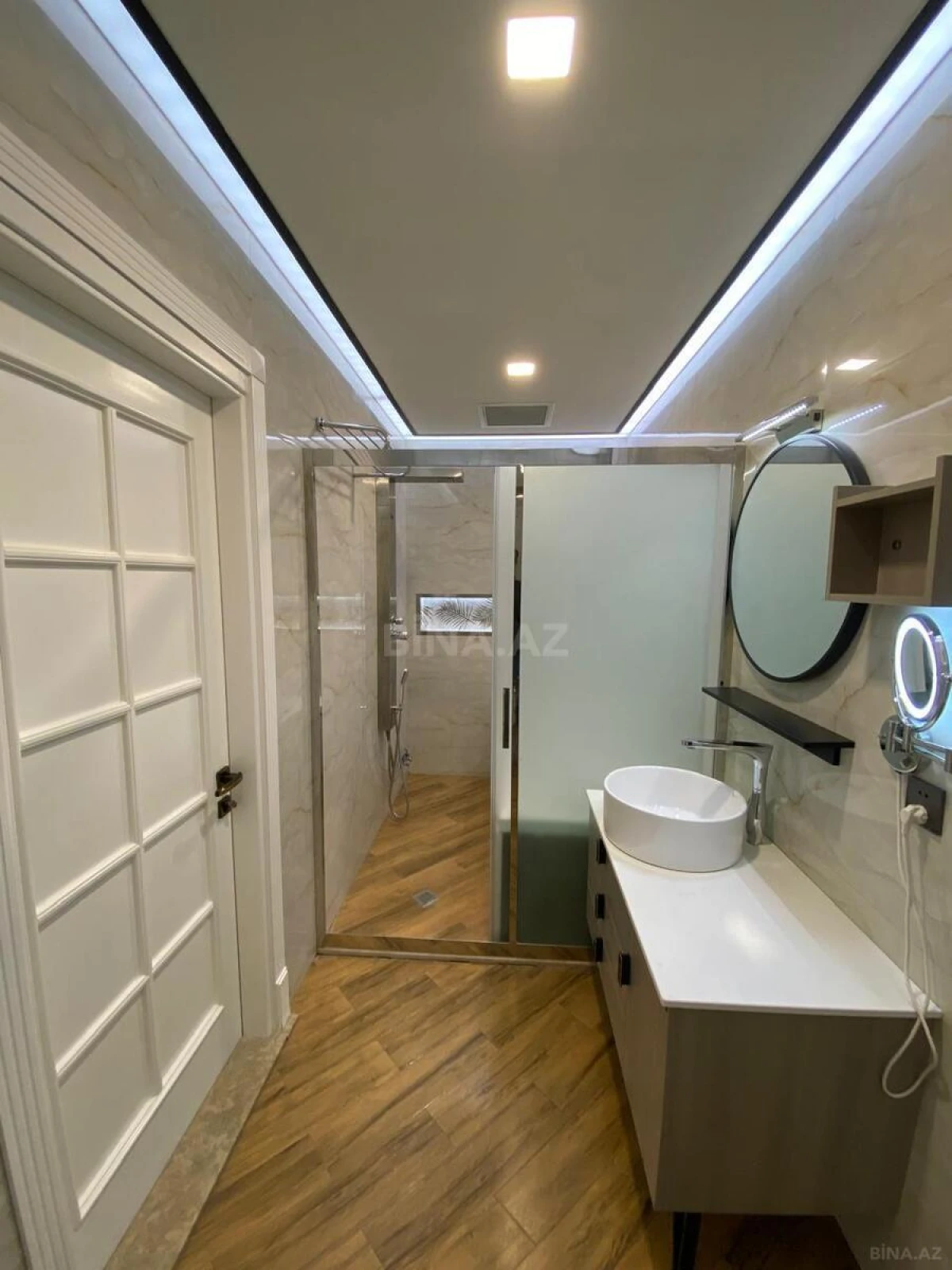 Kirayə verilir 4 otaqlı mənzil 175 m²