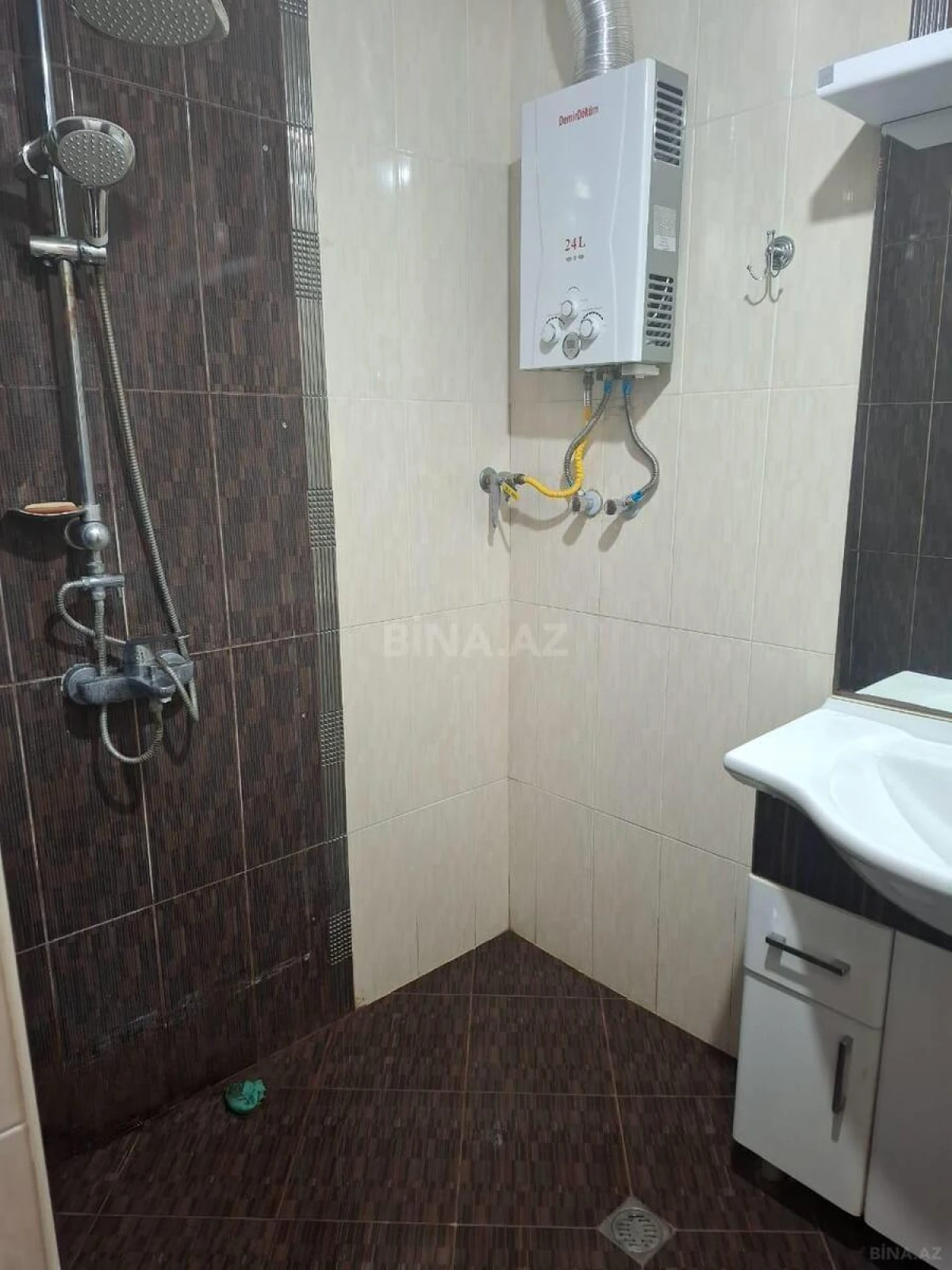 Satılır 2 otaqlı mənzil 65 m²
