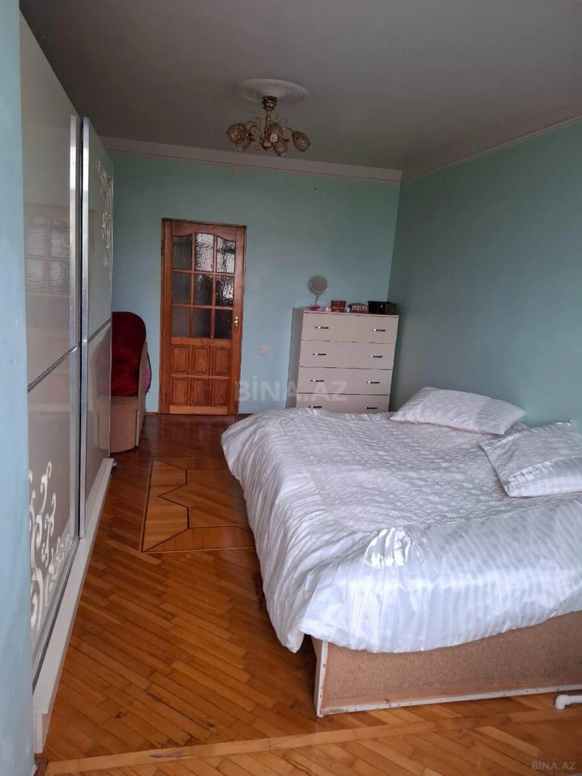 Satılır 2 otaqlı mənzil 65 m²