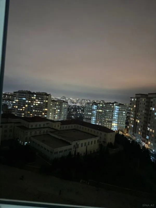 Satılır 3 otaqlı mənzil 140 m²