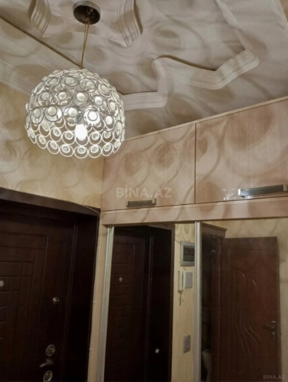 Satılır 2 otaqlı mənzil 70 m²