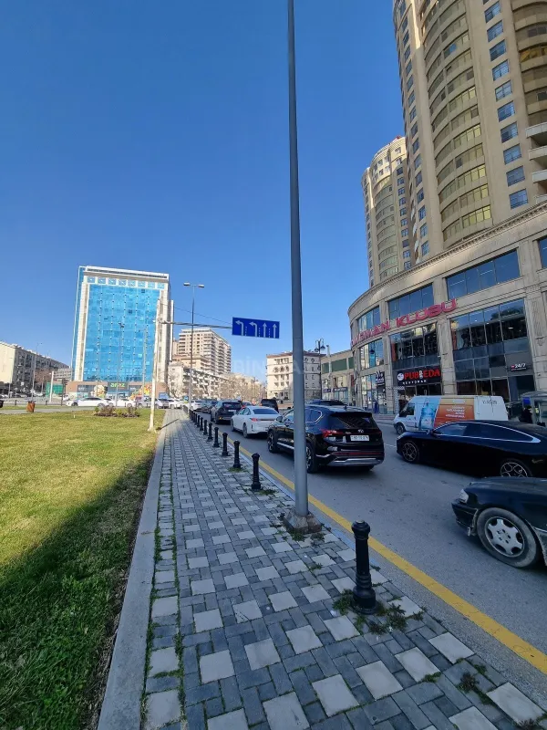 Satılır obyekt 65 m²