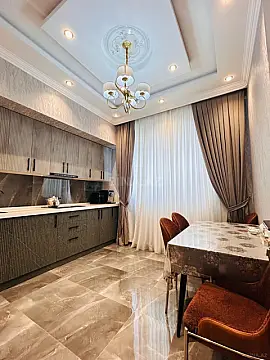 Satılır 3 otaqlı mənzil 120 m²