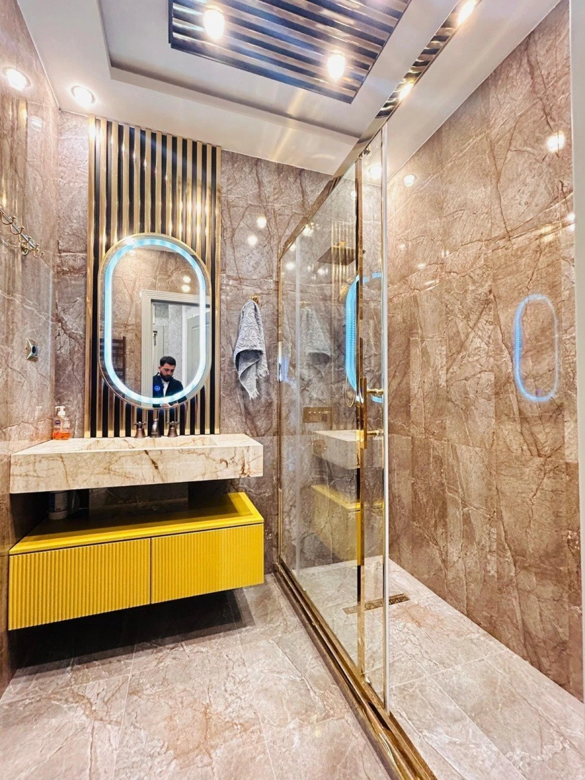 Satılır 3 otaqlı mənzil 120 m²