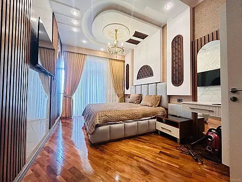 Satılır 3 otaqlı mənzil 120 m²