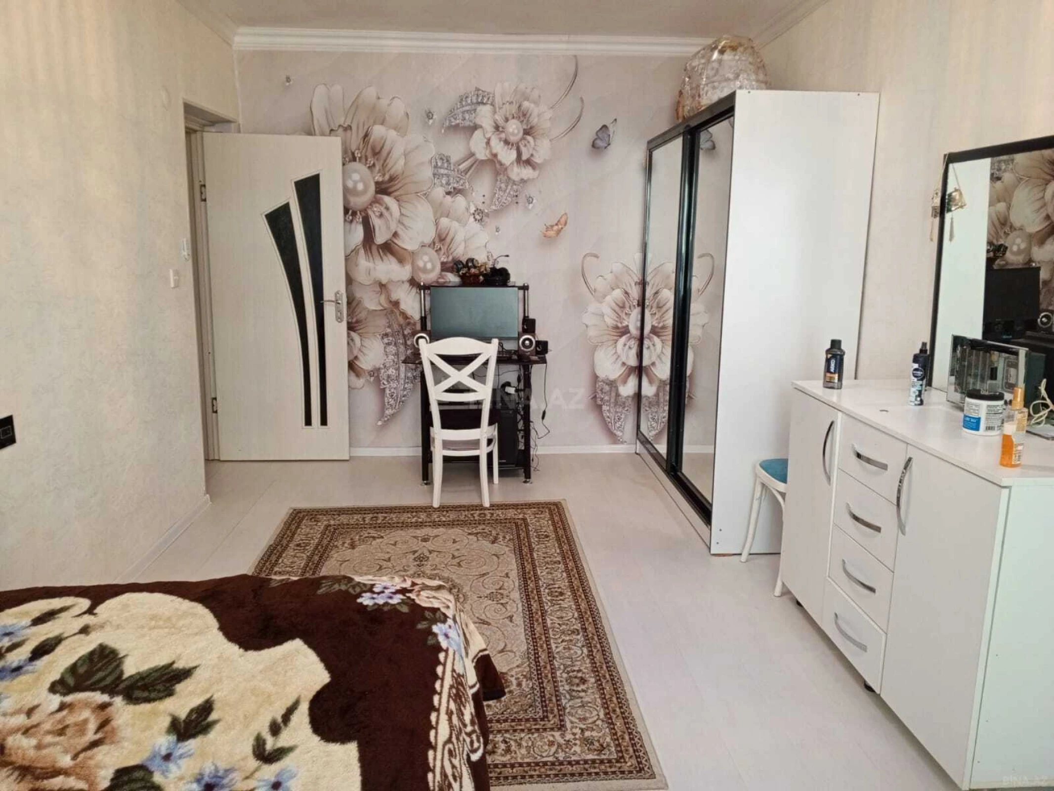 Satılır 3 otaqlı mənzil 108 m²