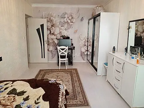 Satılır 3 otaqlı mənzil 108 m²