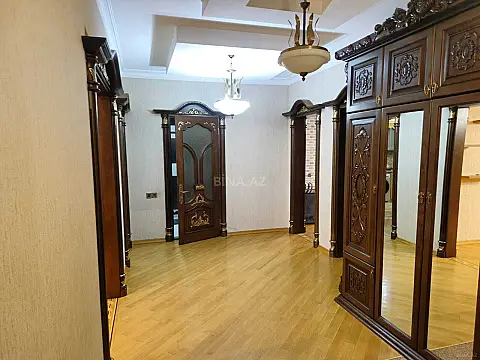 Kirayə verilir 3 otaqlı mənzil 150 m²