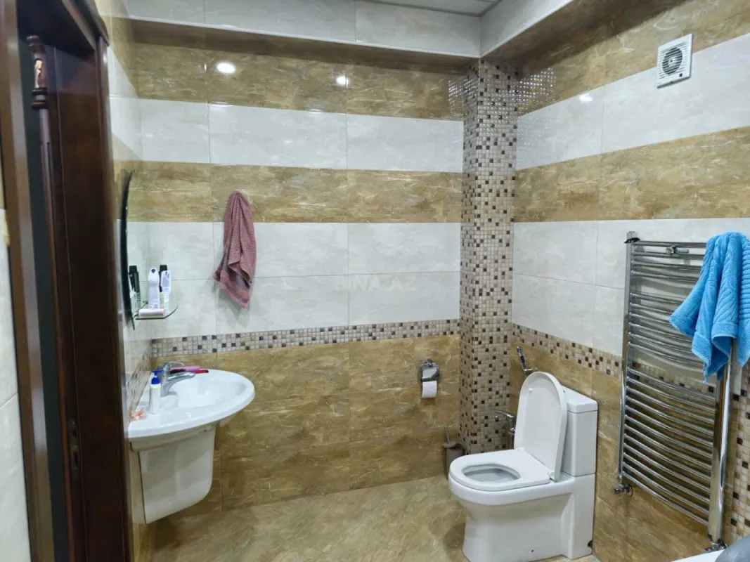 Kirayə verilir 3 otaqlı mənzil 150 m²