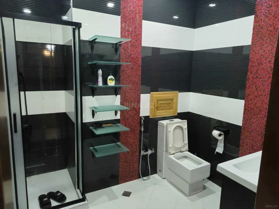 Kirayə verilir 3 otaqlı mənzil 150 m²