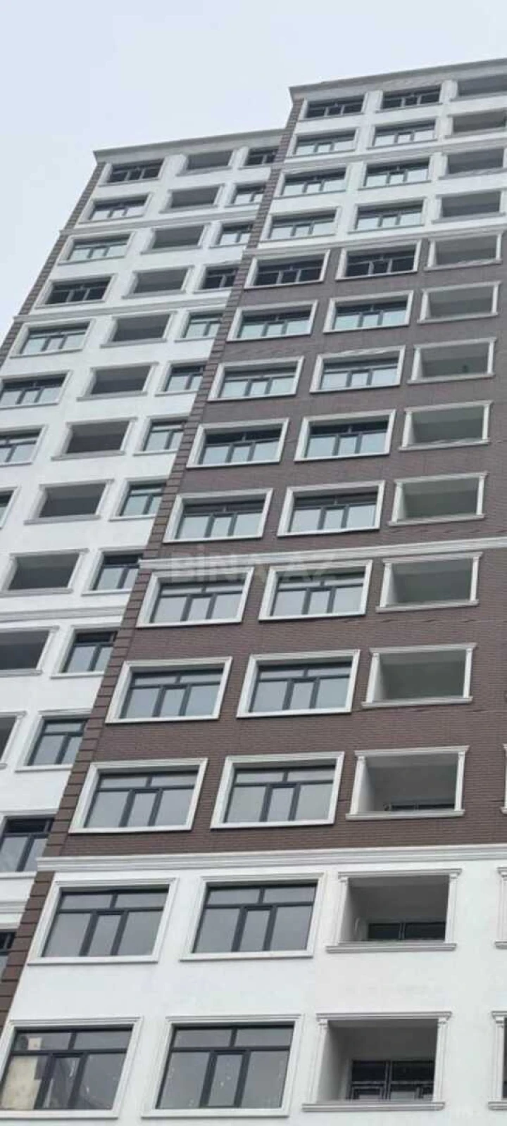 Satılır 4 otaqlı mənzil 110 m²