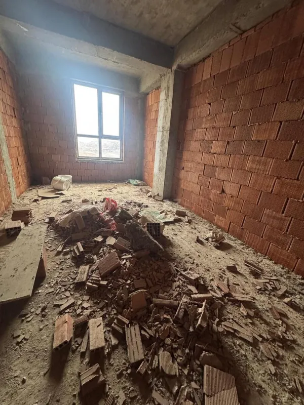 Satılır 4 otaqlı mənzil 110 m²