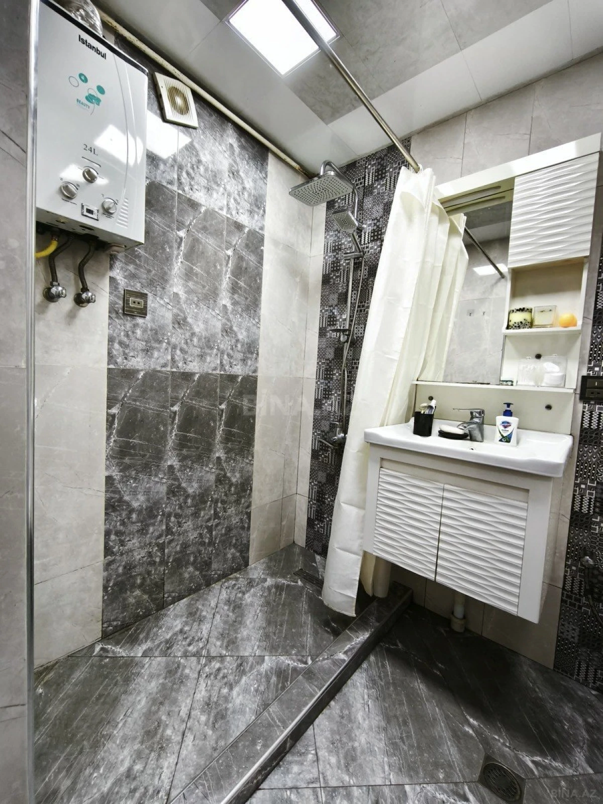 Satılır 2 otaqlı mənzil 55 m²