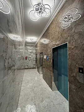 Satılır 4 otaqlı mənzil 164 m²