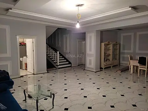 Satılır 5 otaqlı həyət evi 320 m²