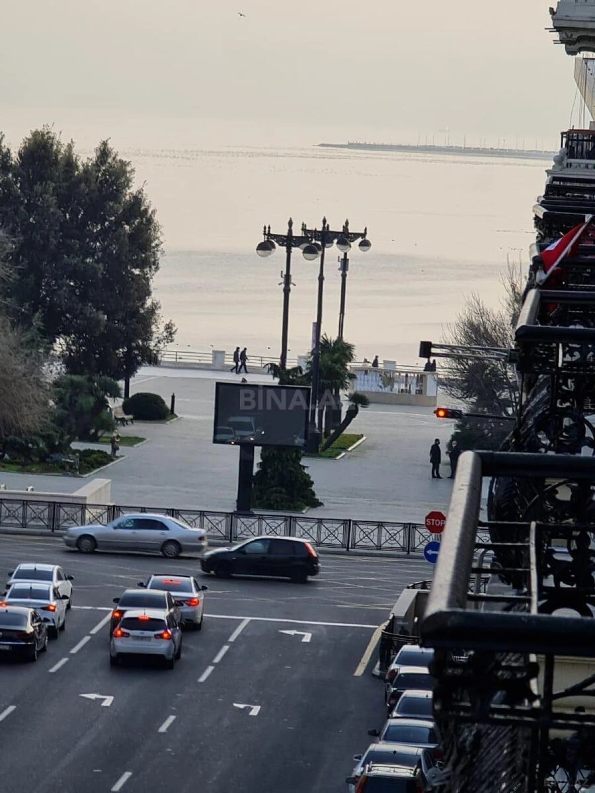 Kirayə verilir 4 otaqlı mənzil 220 m²