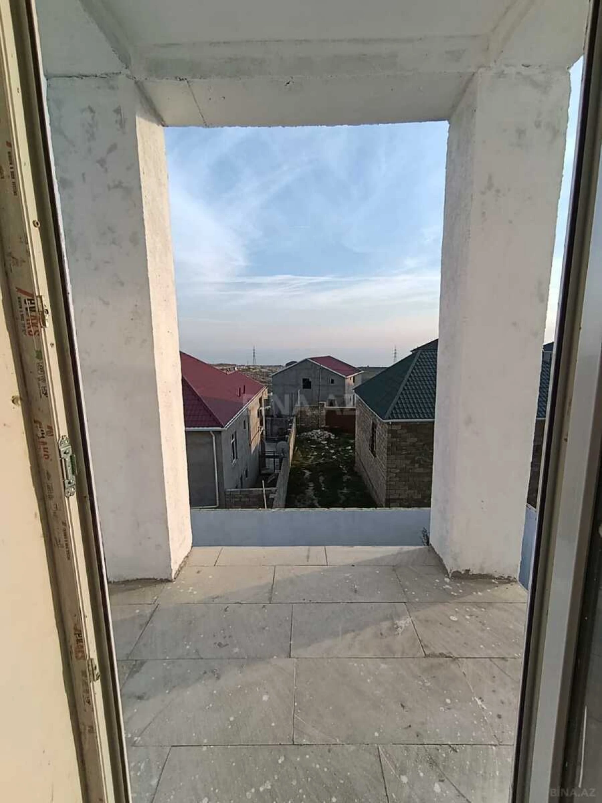 Satılır 5 otaqlı həyət evi 175 m²