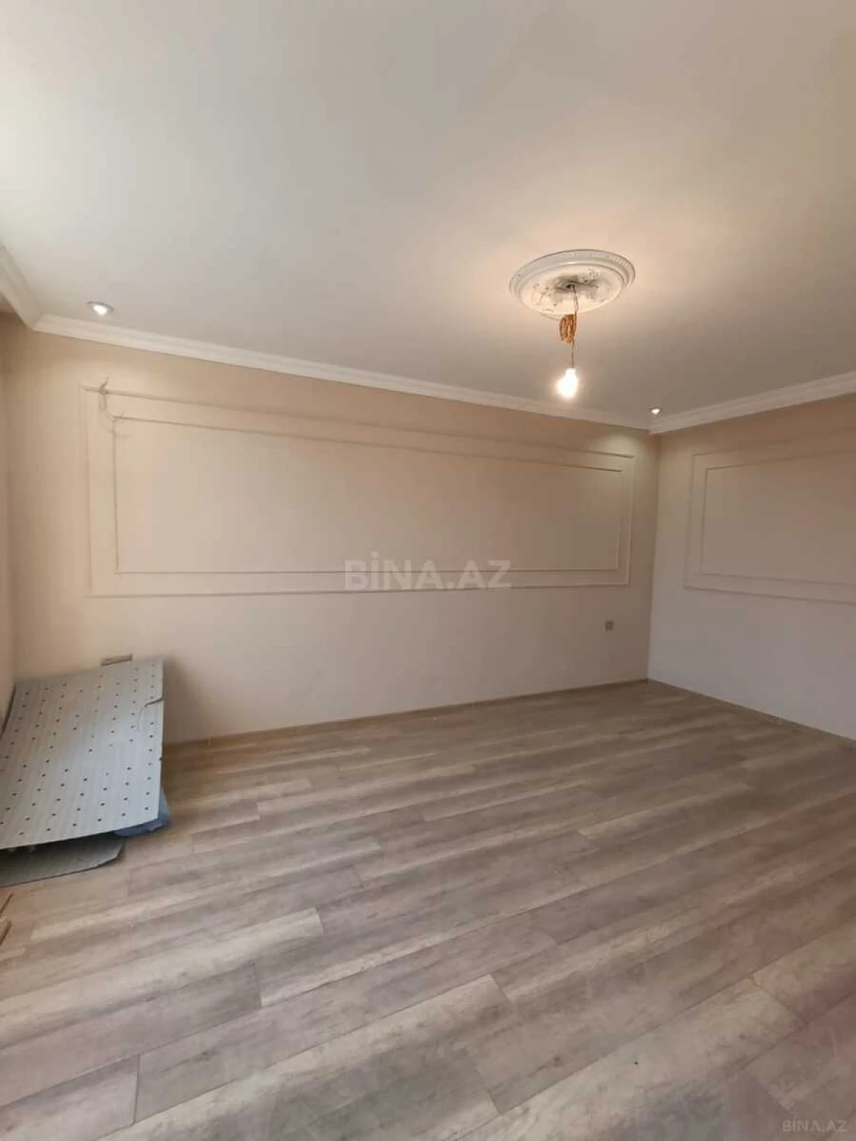 Satılır 5 otaqlı həyət evi 175 m²