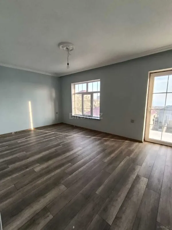 Satılır 5 otaqlı həyət evi 175 m²
