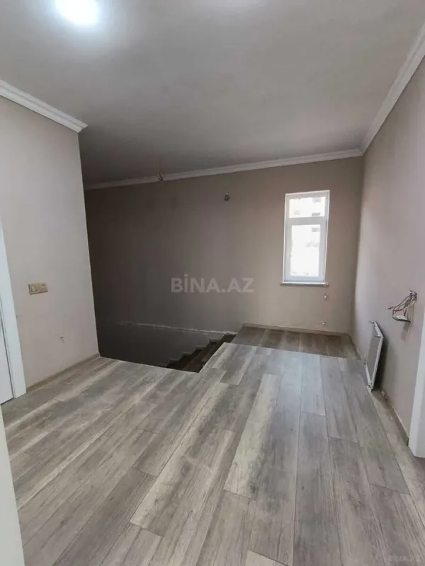 Satılır 5 otaqlı həyət evi 175 m²