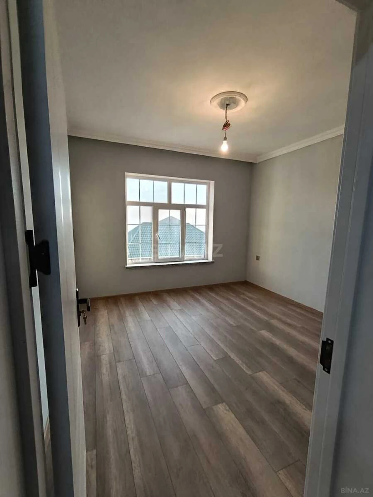 Satılır 5 otaqlı həyət evi 175 m²