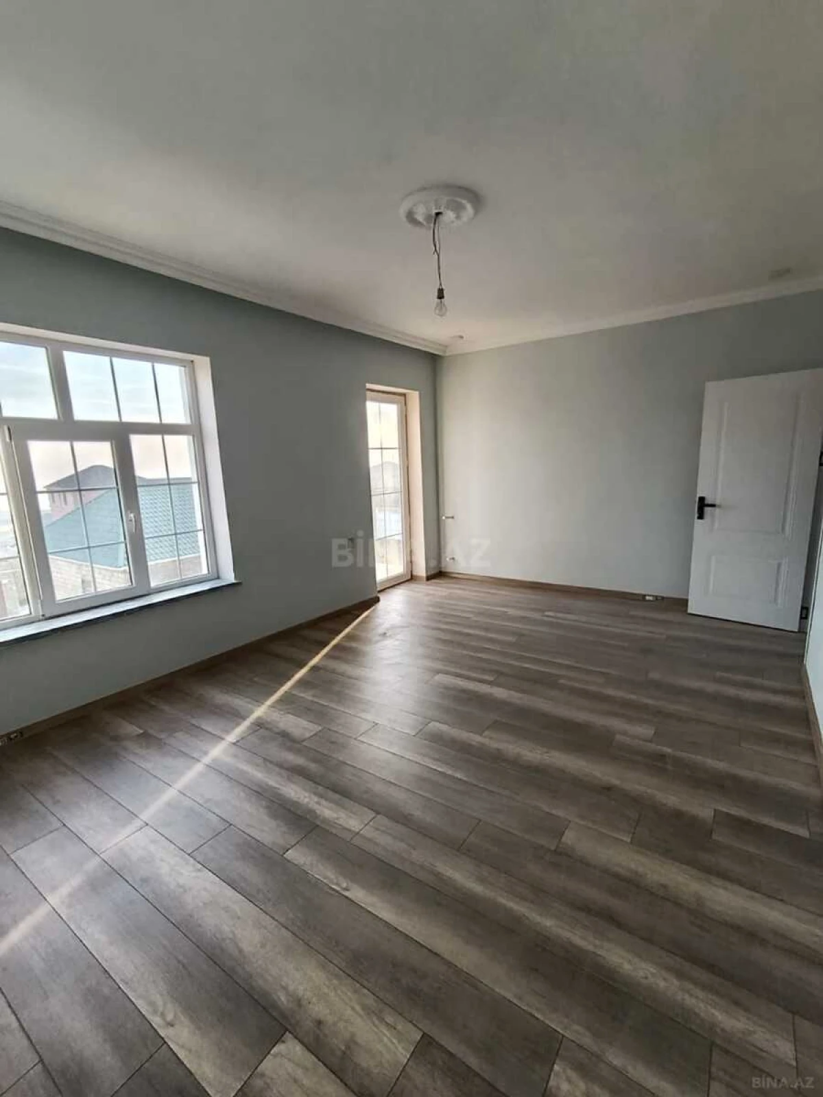 Satılır 5 otaqlı həyət evi 175 m²