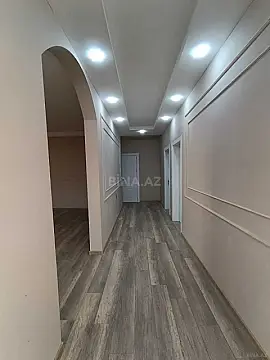 Satılır 5 otaqlı həyət evi 175 m²