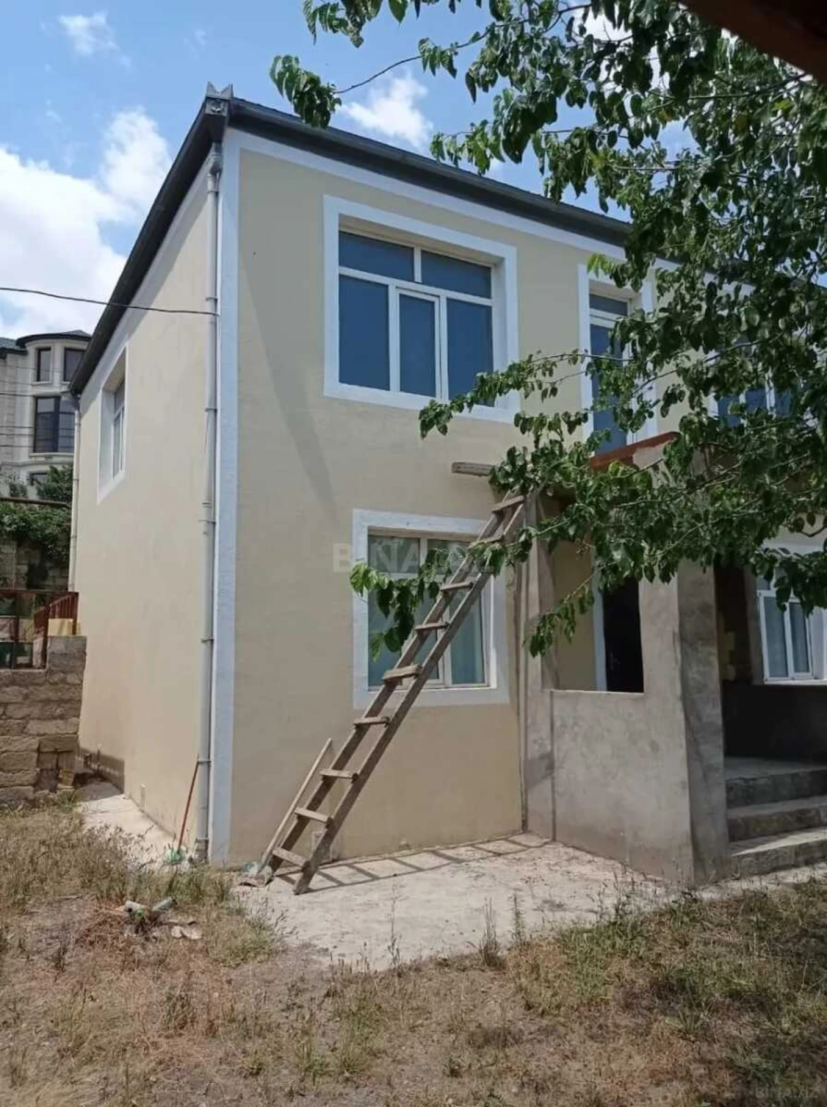 Satılır 5 otaqlı həyət evi 150 m²