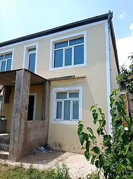 Satılır 5 otaqlı həyət evi 150 m²