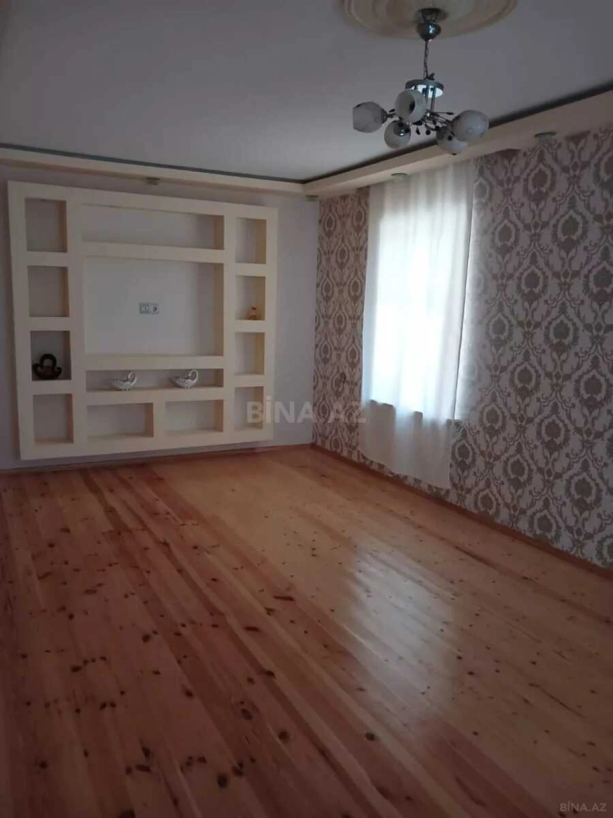 Satılır 5 otaqlı həyət evi 150 m²