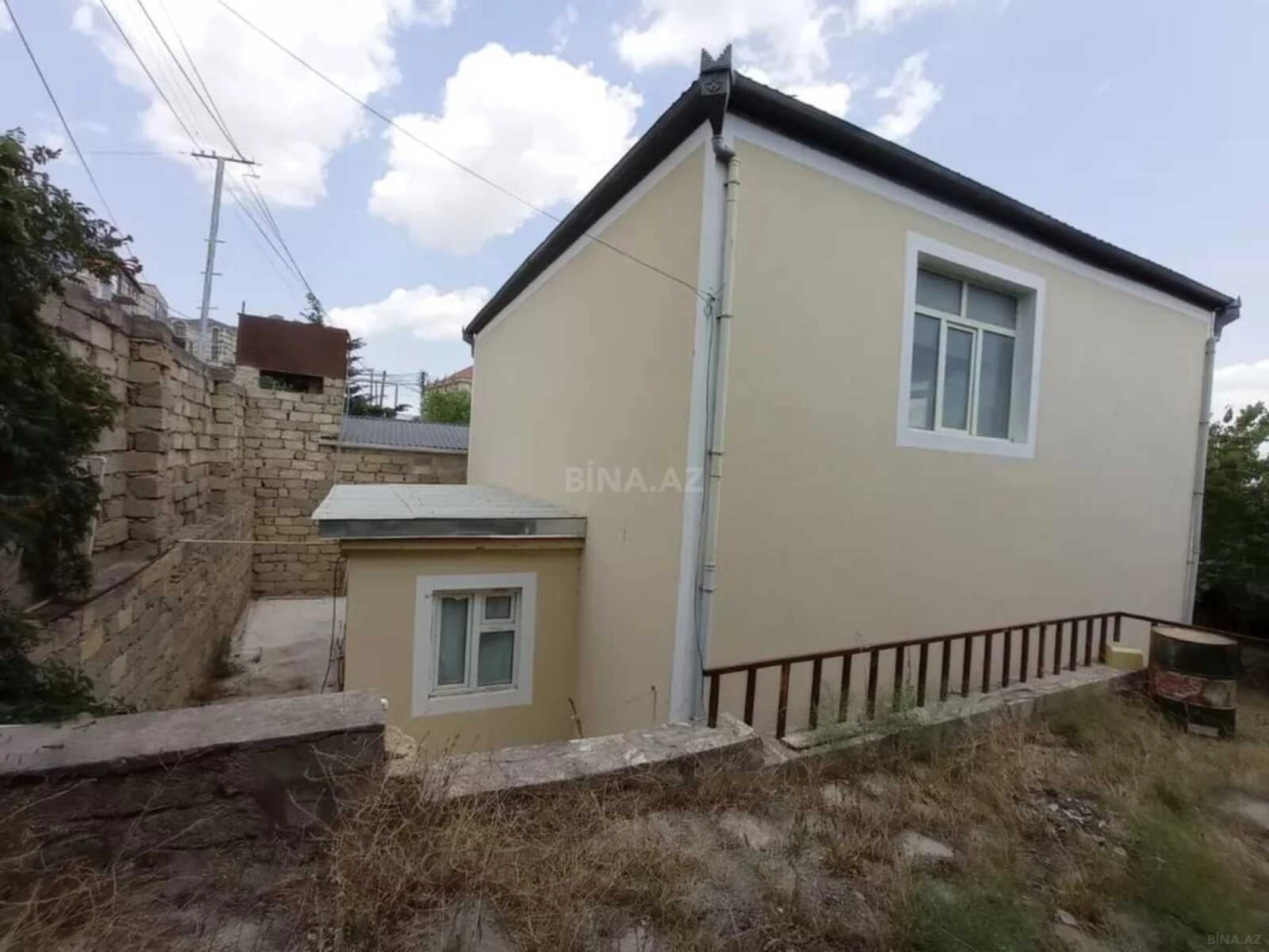 Satılır 5 otaqlı həyət evi 150 m²