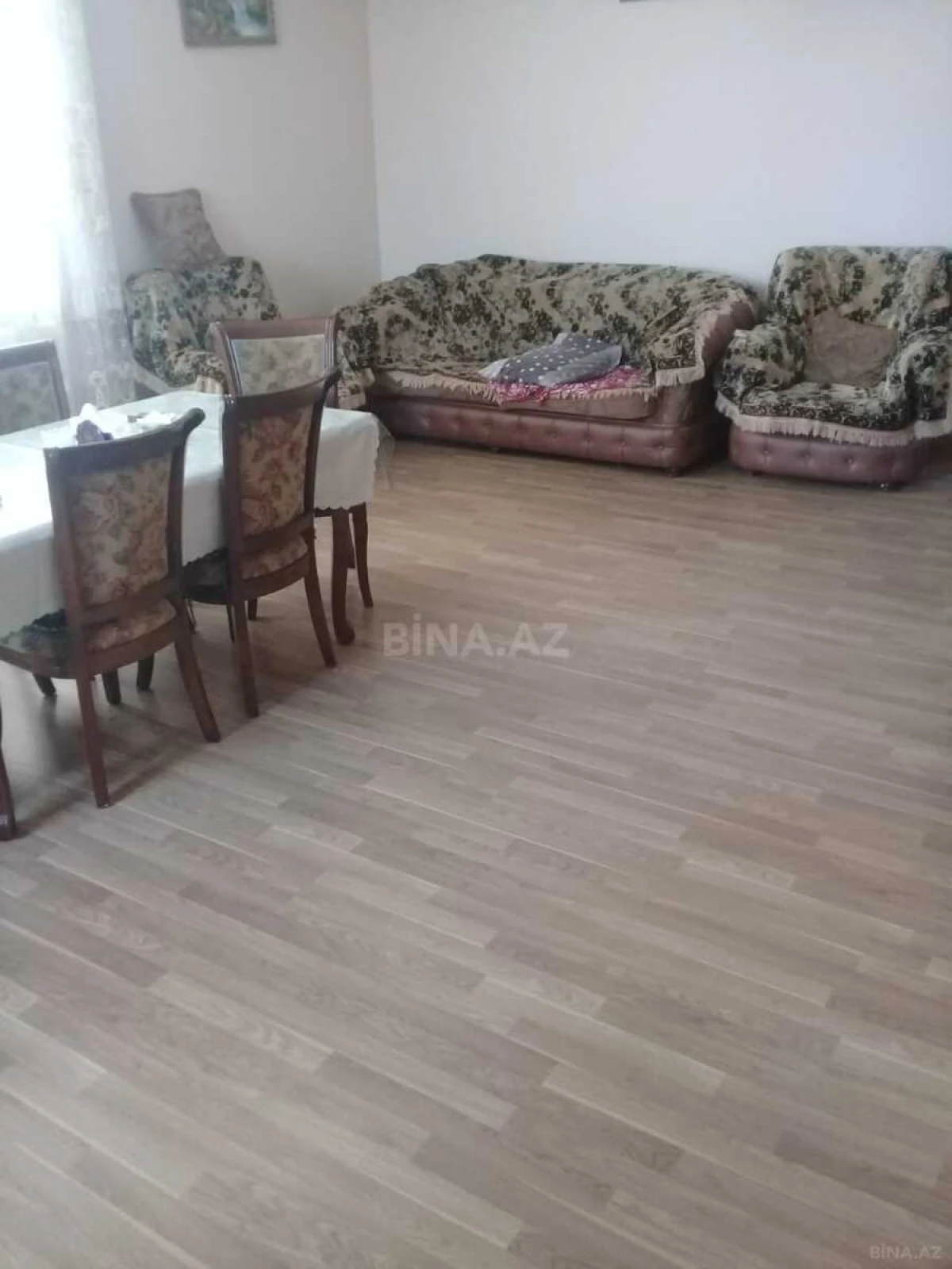 Satılır 5 otaqlı həyət evi 220 m²