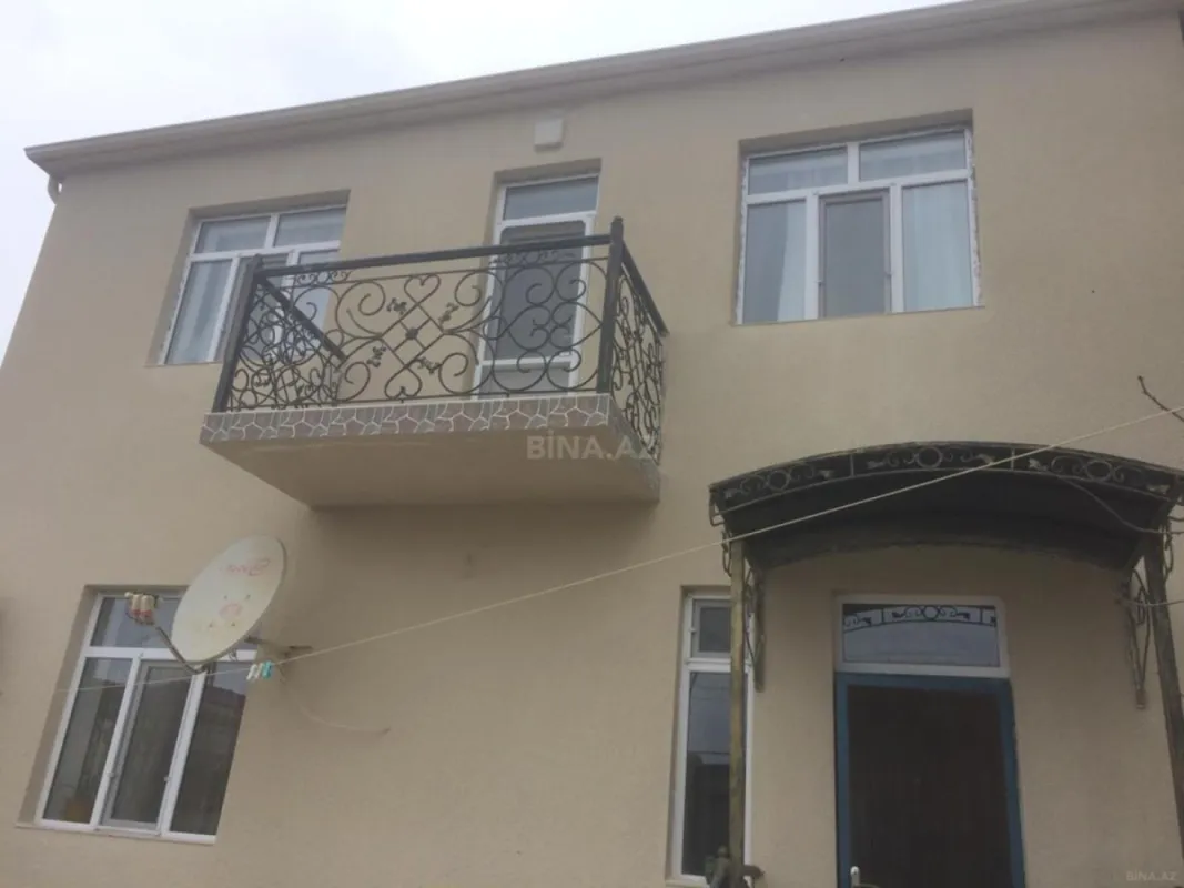 Satılır 5 otaqlı həyət evi 220 m²
