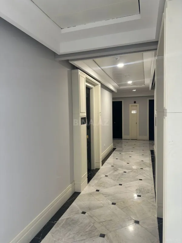 Satılır 3 otaqlı mənzil 105 m²