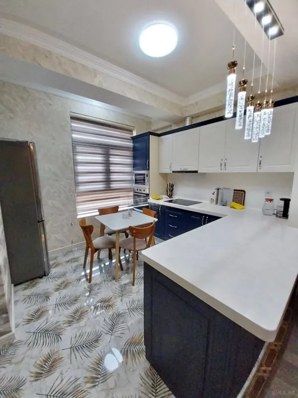 Kirayə verilir 3 otaqlı mənzil 120 m²