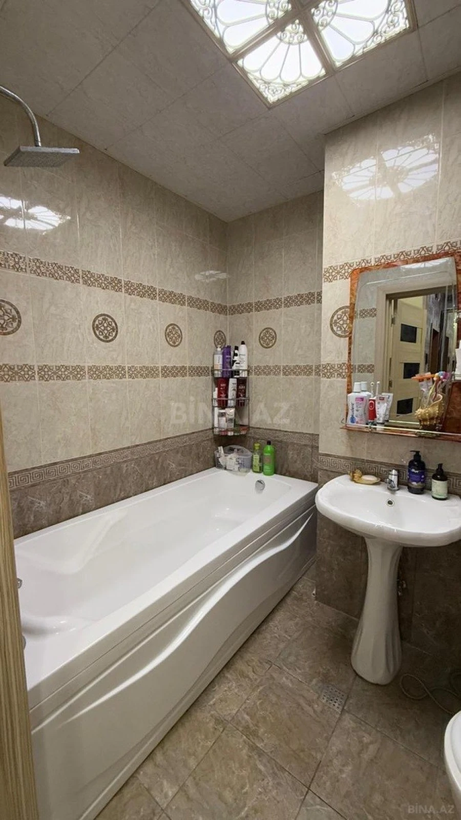 Kirayə verilir 2 otaqlı mənzil 65 m²